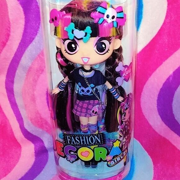Luna Decora Fashion Girlz 11" Doll Sticker & Endless Style Fun for Creative Play - Picture 1 of 7